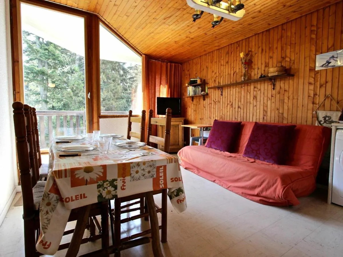 Studio Cabine Au Pied Des Pistes De Chamrousse Avec Balcon Et Commodites A Proximite - Fr-1-549-61 0*,  Francie